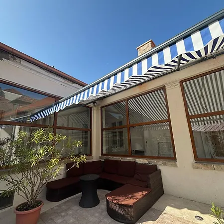 Apartament Lola Eger